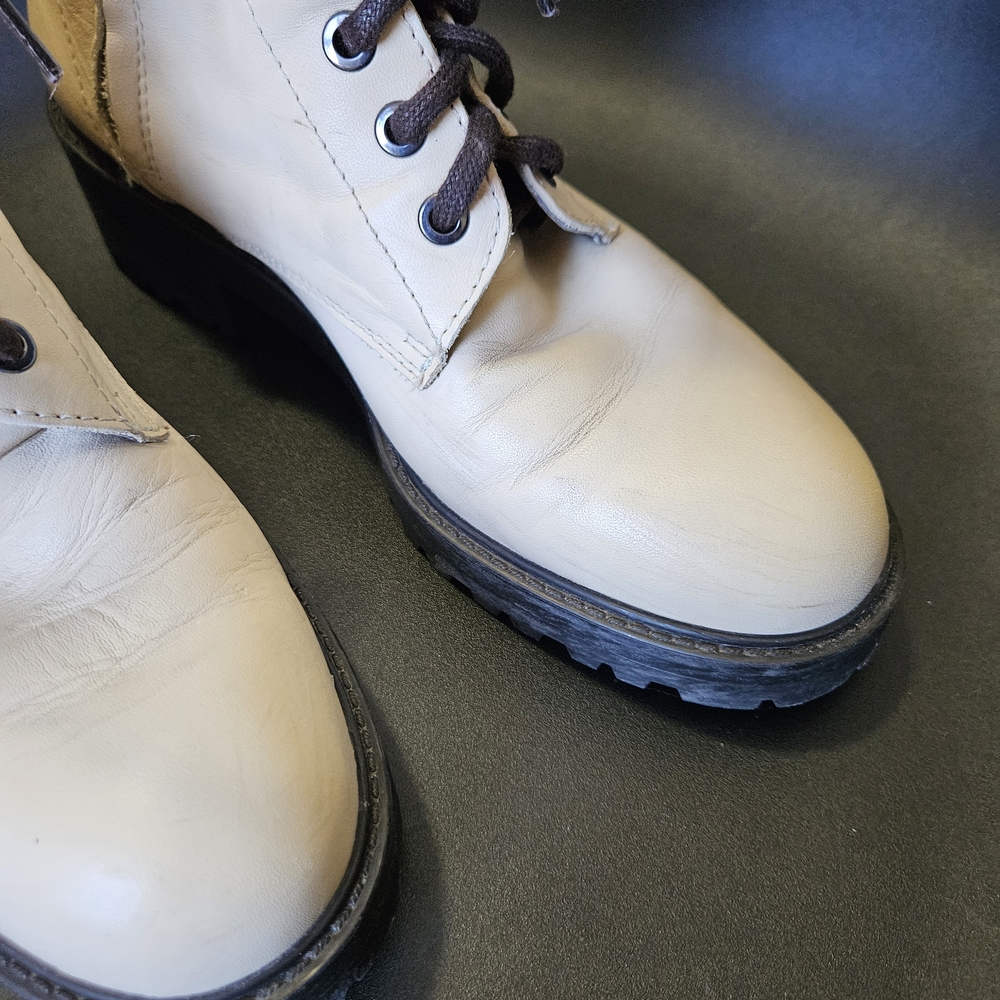 White / Ivory Leather Combat Boots - Picture 12 of 12